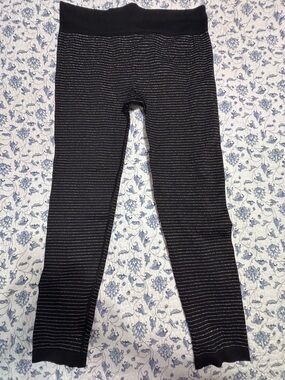 Athleta activewear leggings Size XL Black with metallic silver horizontal stripe